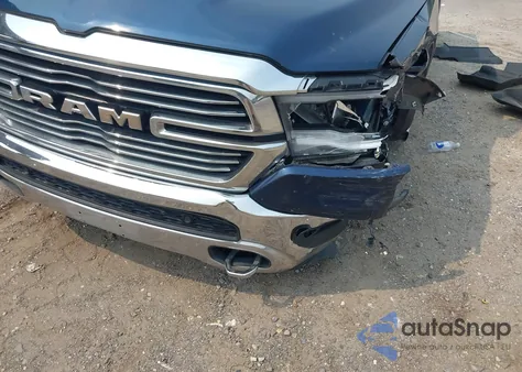 2019 Ram 1500 Laramie 4X4 6'4 Box из США, поврежденный, VIN 1C6SRFRT1KN920358